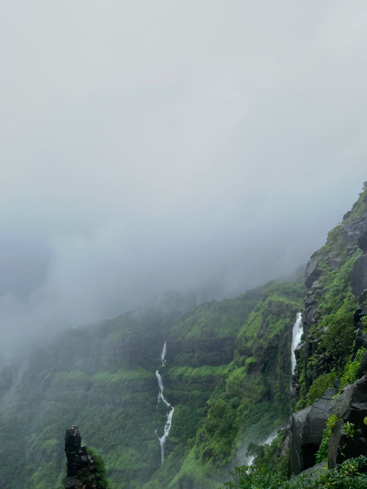 Lingya Waterfall Trekpanda
